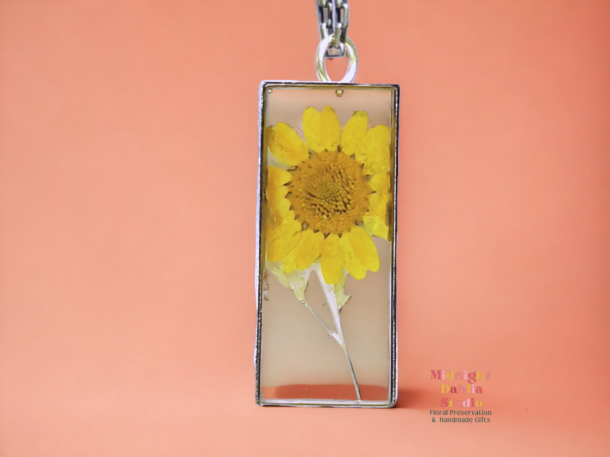 Pressed flower brass bar necklace - Meadow Walker – Eight Acorns Floral  Preservation